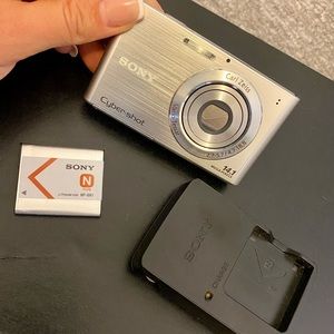 Sony Steady Shot DSW-W330 silver camera